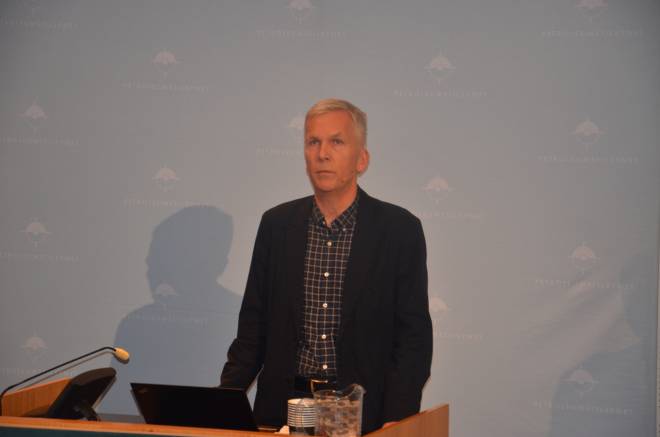 Finn Carlsen, Ptil